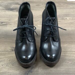 Nike Black Sole with Gold 'NIKEAIR' Badge